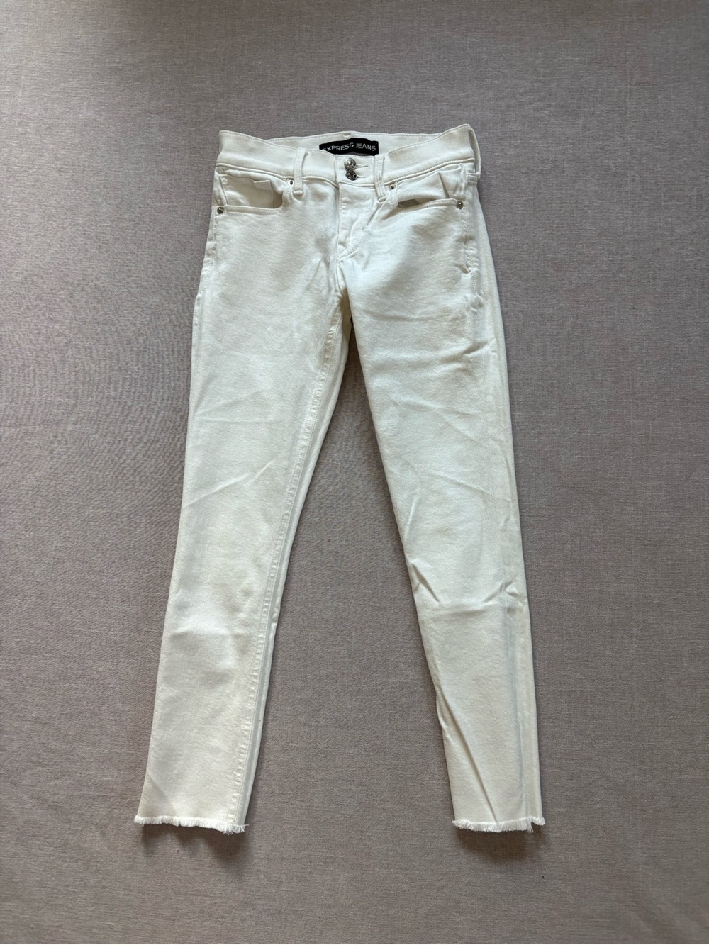 Express vintage classic white cropped raw hem denim jeans size 0